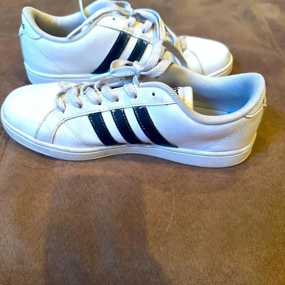 adidas gazelle silver green womens Adidas Grand Court 2.0 Youth Tennis Shoes main image 0